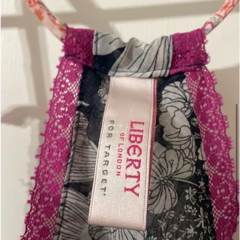 Donated ⭐️ Liberty of London Beautiful, Sheer Fabric Halter Size M - Picture 4 of 8